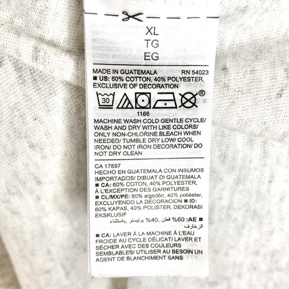 [Old Navy] Men’s Long Sleeve White Bear Tee - Picture 3 of 4